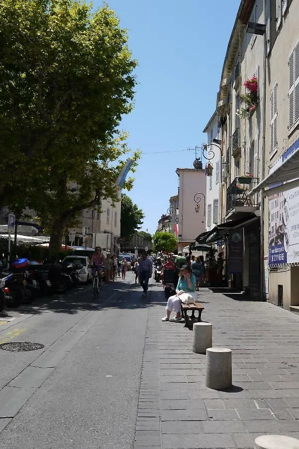 Appartement Vieille Ville, 1 bedroom apt, max 2 adults&2 kids Antibes France