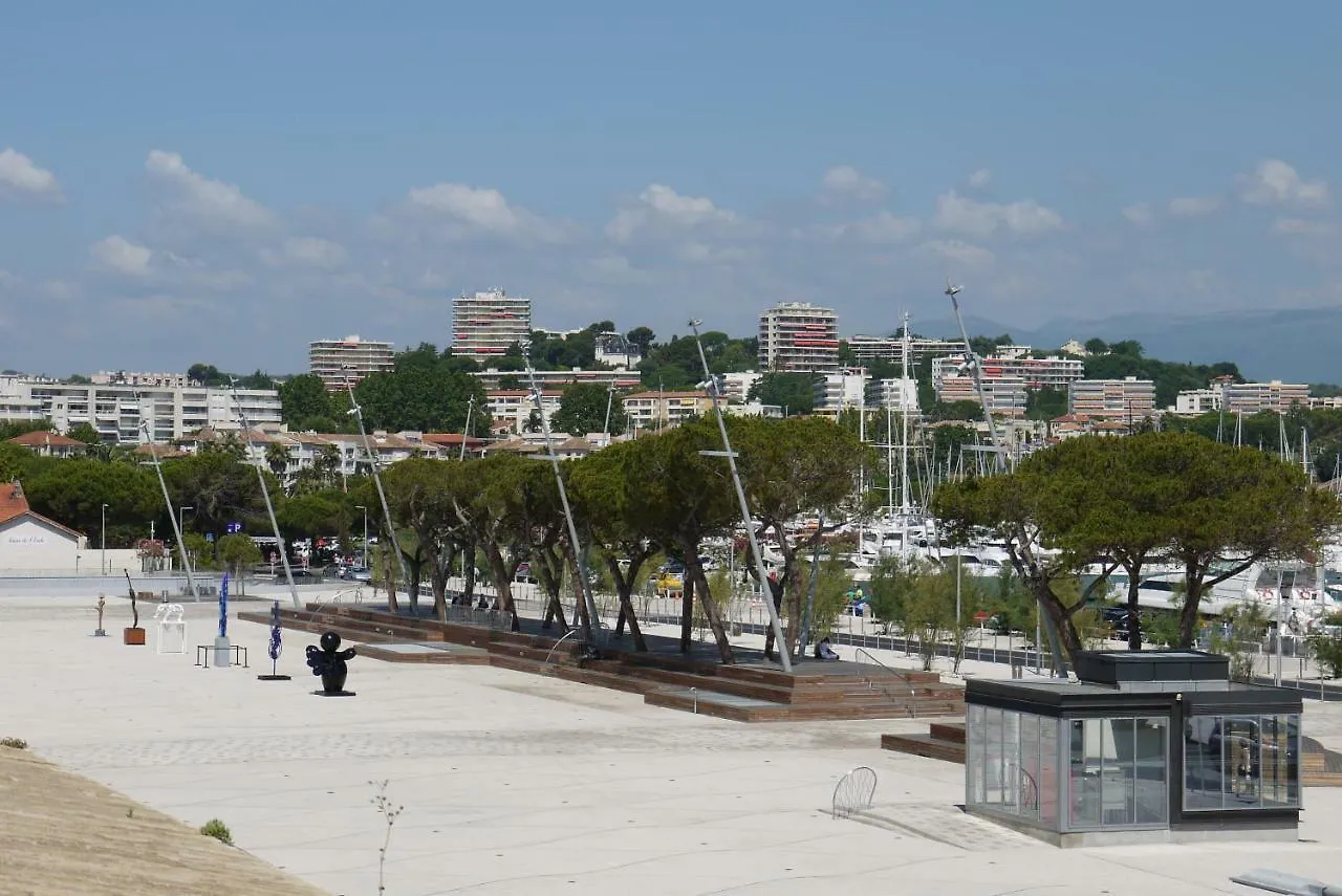 Appartement Vieille Ville, 1 bedroom apt, max 2 adults&2 kids Antibes